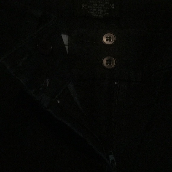 Jeans - Picture 5 of 6